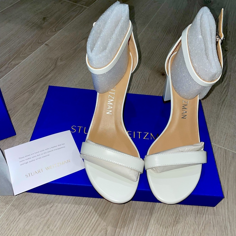 STUART WEITZMAN NEARLYNUDE BLOCK HEEL IN WHITE IN SIZE 8!